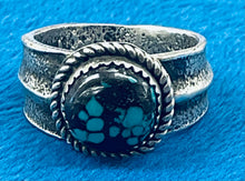 Load image into Gallery viewer, Silver and Turquoise Ring
