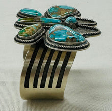 Load image into Gallery viewer, Butterfly Bracelet with Turquoise Stones
