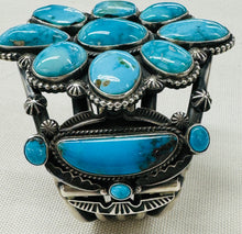 Load image into Gallery viewer, Turquoise Cluster Bracelet
