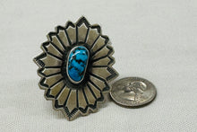 Load image into Gallery viewer, Turquoise and Silver Ring
