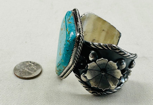 Turquoise Stone and Silver Flowers Bracelet